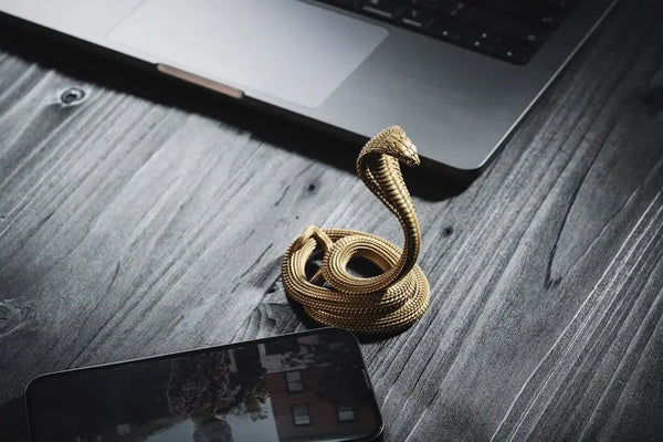 Transforming Your Office with Handcrafted Desk Accessories