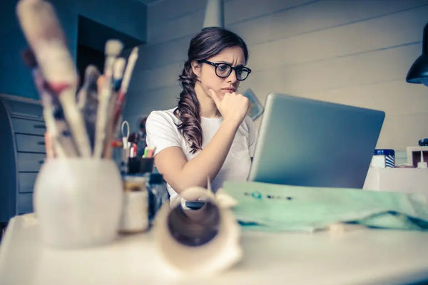 How to Choose Desk Accessories that Inspire Creativity